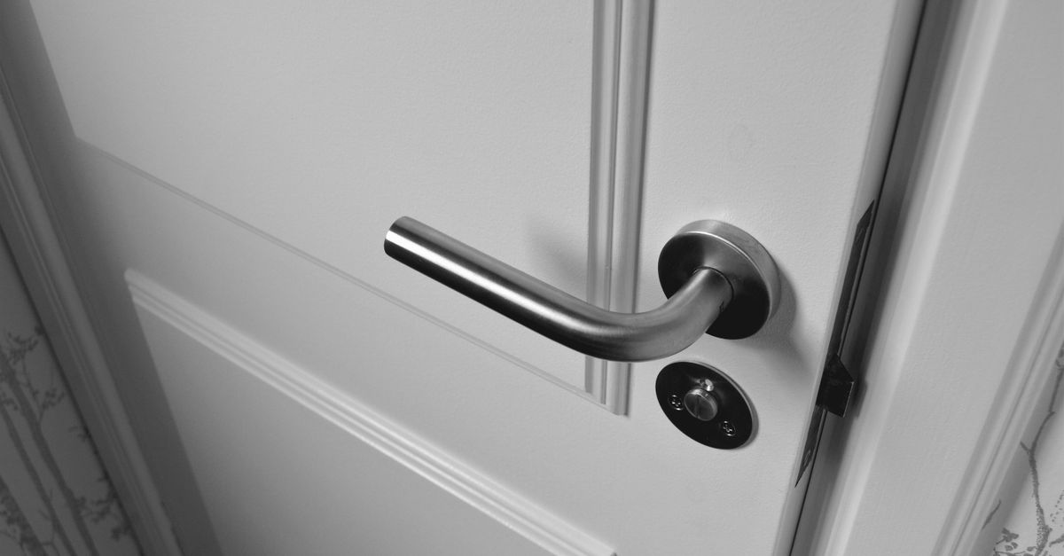 Signs Your Door Knob Lock or Deadbolt Needs Replacing — Not Just Repairing — Anytime Locksmith